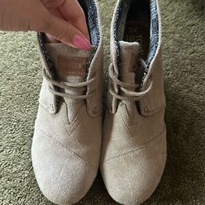 Tom’s Booty Ankles